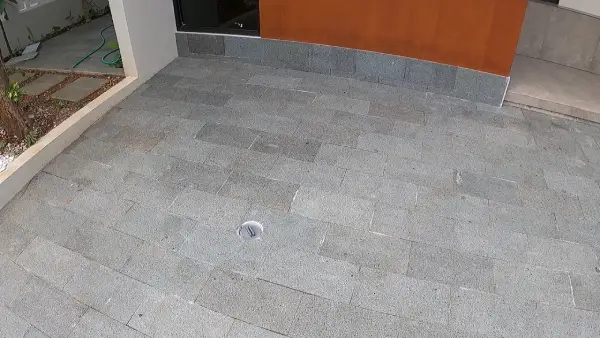 Batu andesit untuk teras dan carport