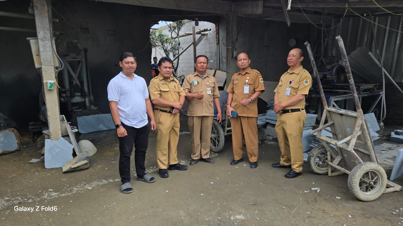 Kunjungan Kementerian Pekerjaan Umum ke Pabrik Andesita Stone